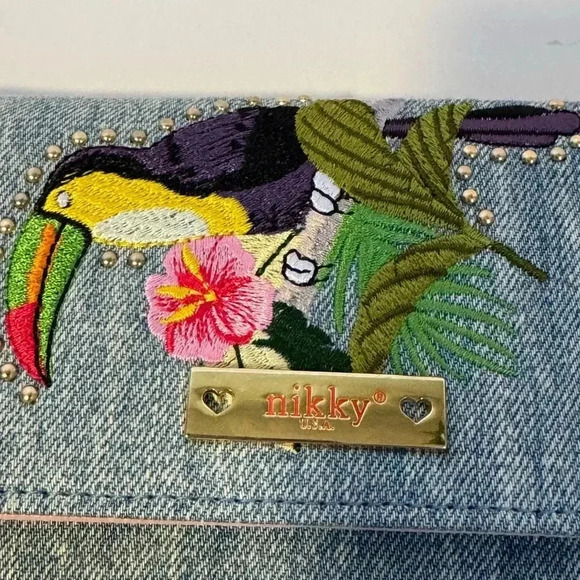 Nikky Women's Denim
Embroidered Design
RFID Blocking Trifold - Picture 6 of 7